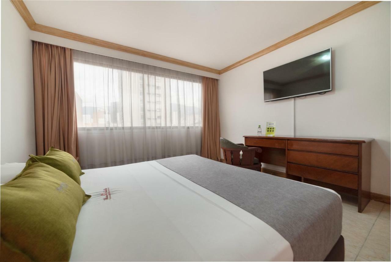 Ayenda 1235 Botero Hotel Medellín Kültér fotó